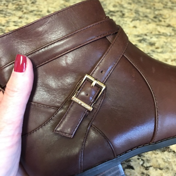 Reduced! Alex Marie Low-heeled Bootie - Picture 6 of 13